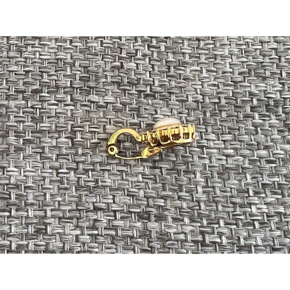 Vtg 80s small gold tone pearl rhinestone necklace‎ pendant lavish ornate shiny - Picture 3 of 4